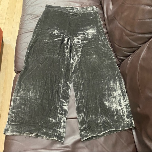 Madewell Velvet Wide Leg Cropped Pull-on Pants in Dark Metal size Small - Picture 3 of 6